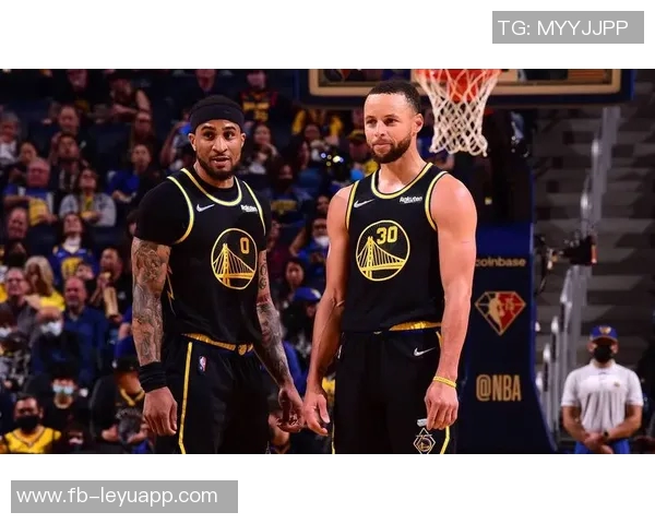 勇士替补群英荟萃七人得分四人上双共砍58分展现强大深度 勇士替补群英荟萃七人得分四人上双共砍58分展现强大深度